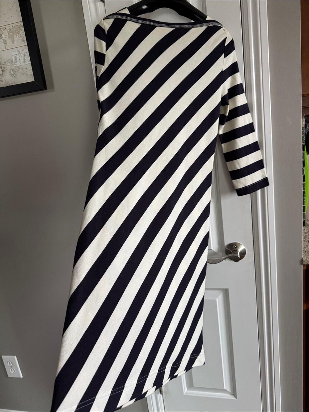 🤍💙Tory Burch Navy & White Diagonal Stripe Tee size M - Picture 8 of 14